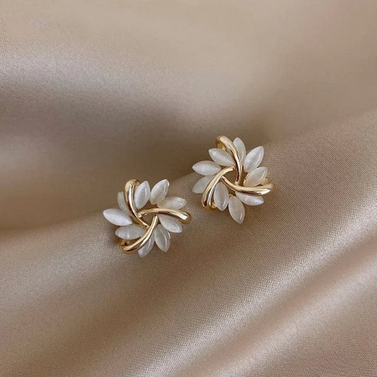 Sienna™ | Elegante Opal Bloemblaadje Cirkel Stud Oorbellen