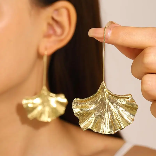 Bliss™ | Vintage Gouden Bloemblaadjes Oorbellen